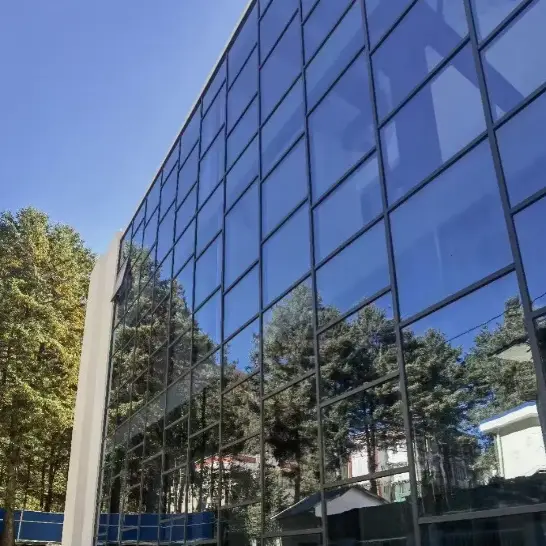 Oprawione ściany osłonowe